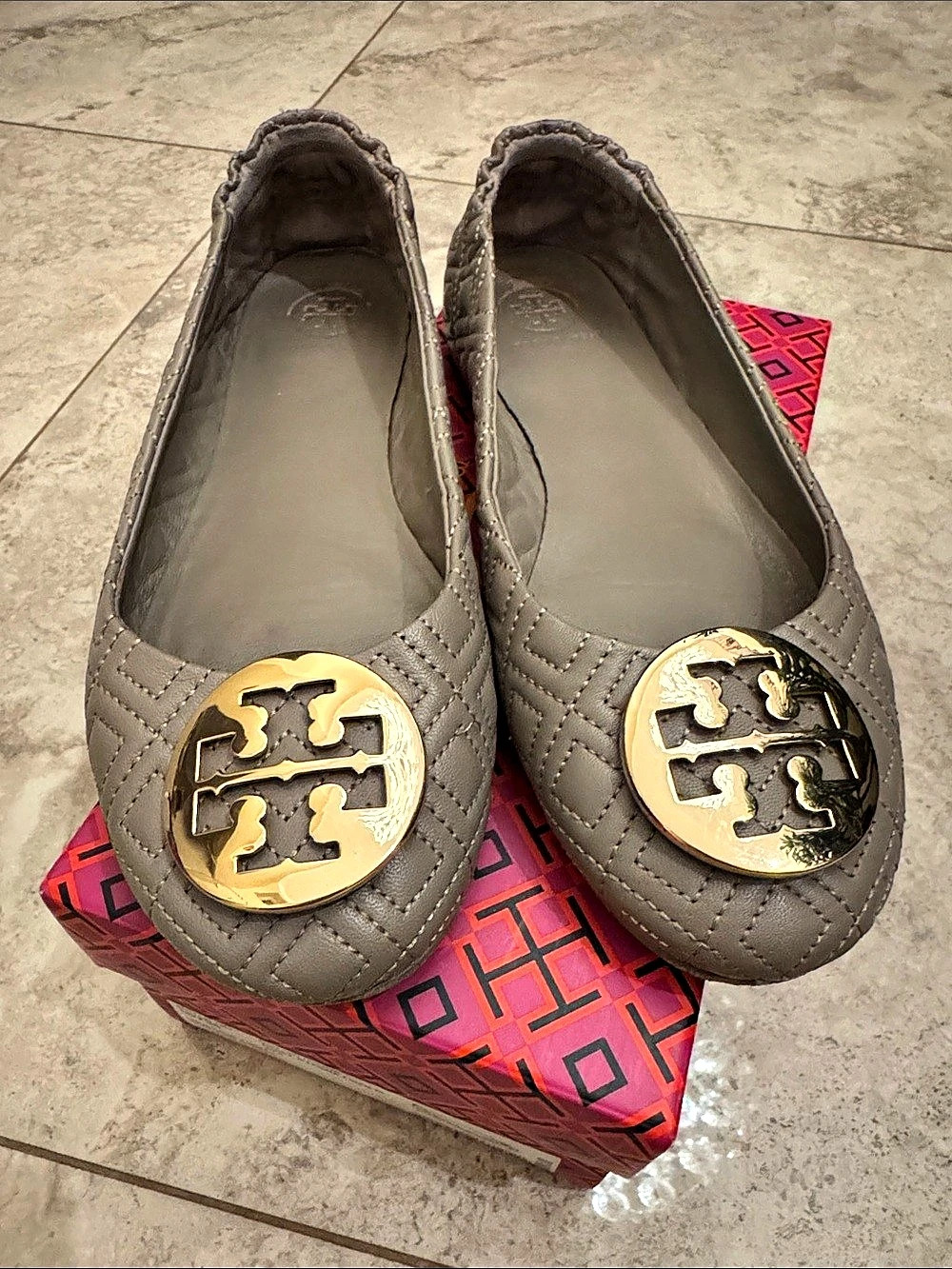 Tory Burch Quilted Minnie Travel Ballet Flat Gray & Gold US 8